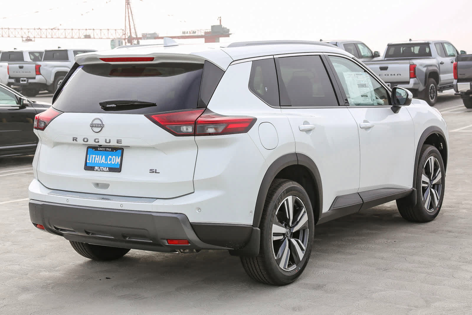 New 2025 Nissan Rogue SL w/ SL Premium Package FWD image 6