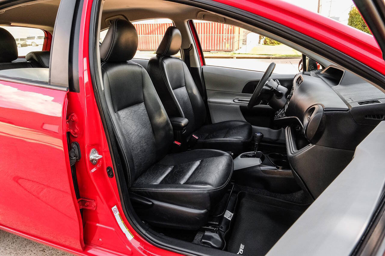 Used 2012 Toyota Prius C Four FWD image 39