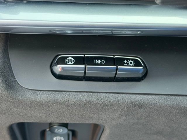 Used 2023 Chevrolet Corvette Stingray Premium Conv w/ Z51 Performance Package image 17