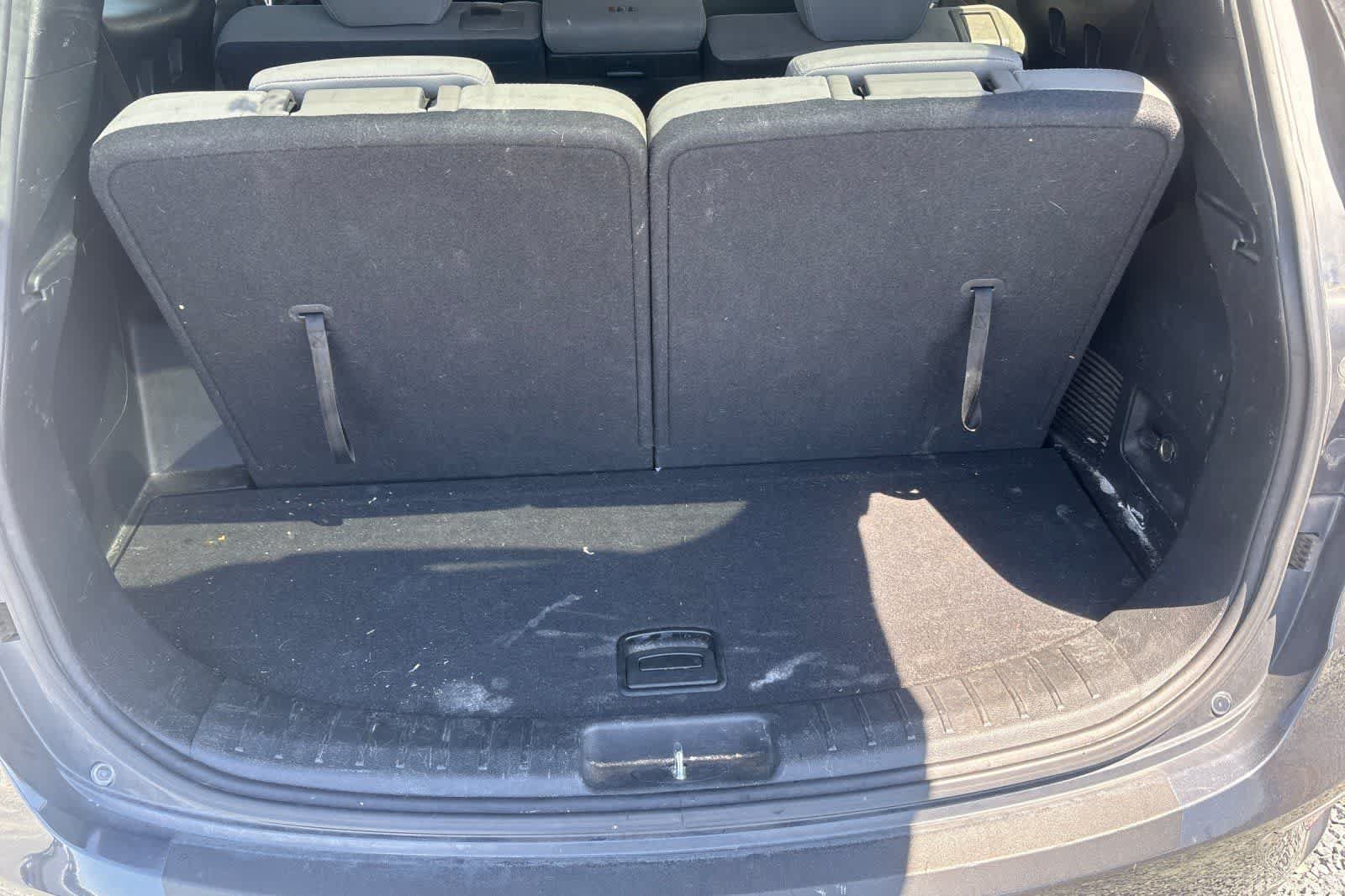 Used 2017 Hyundai Santa Fe SE w/ Cargo Package FWD image 18