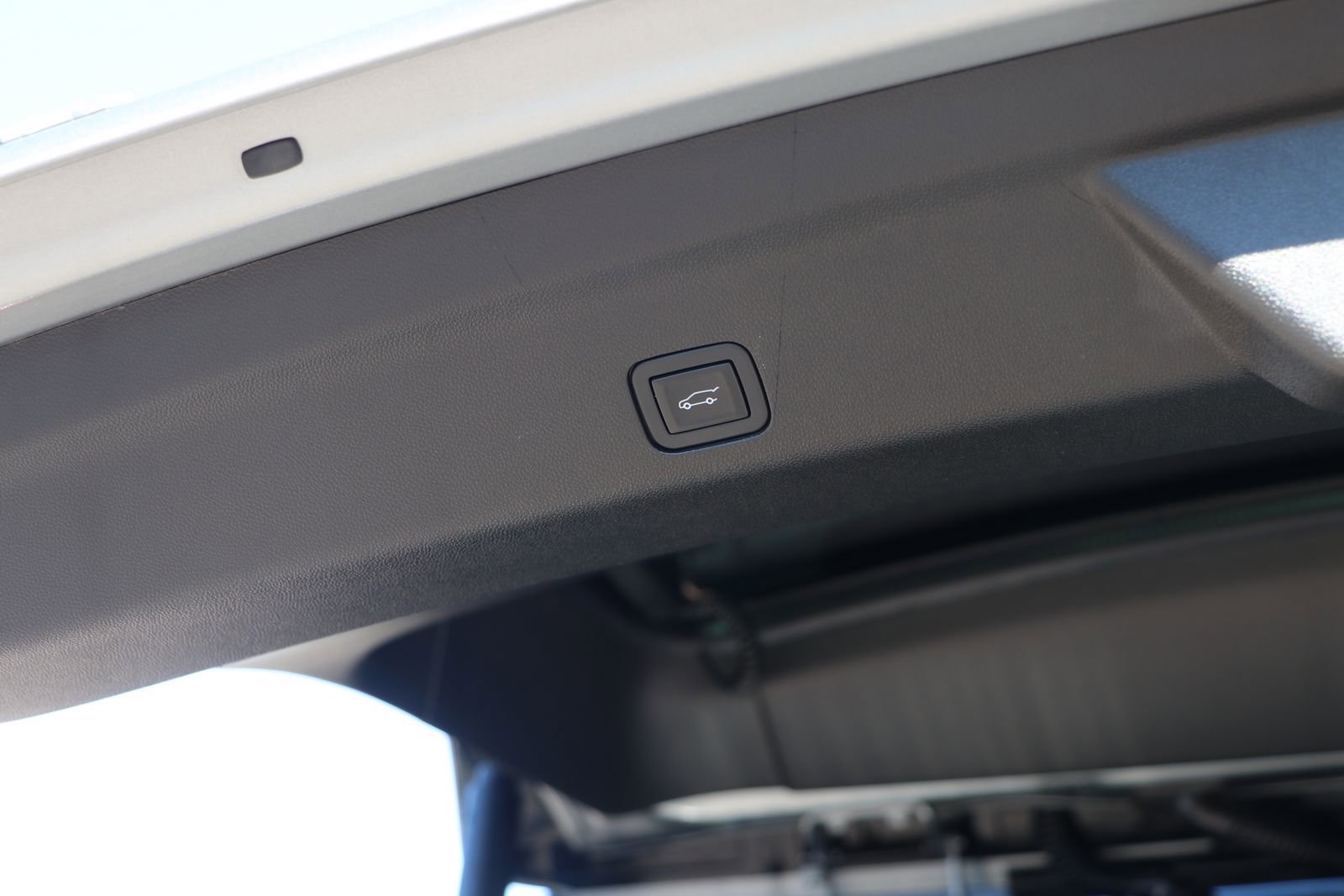 Used 2024 Chevrolet Tahoe RST w/ Luxury Package image 33