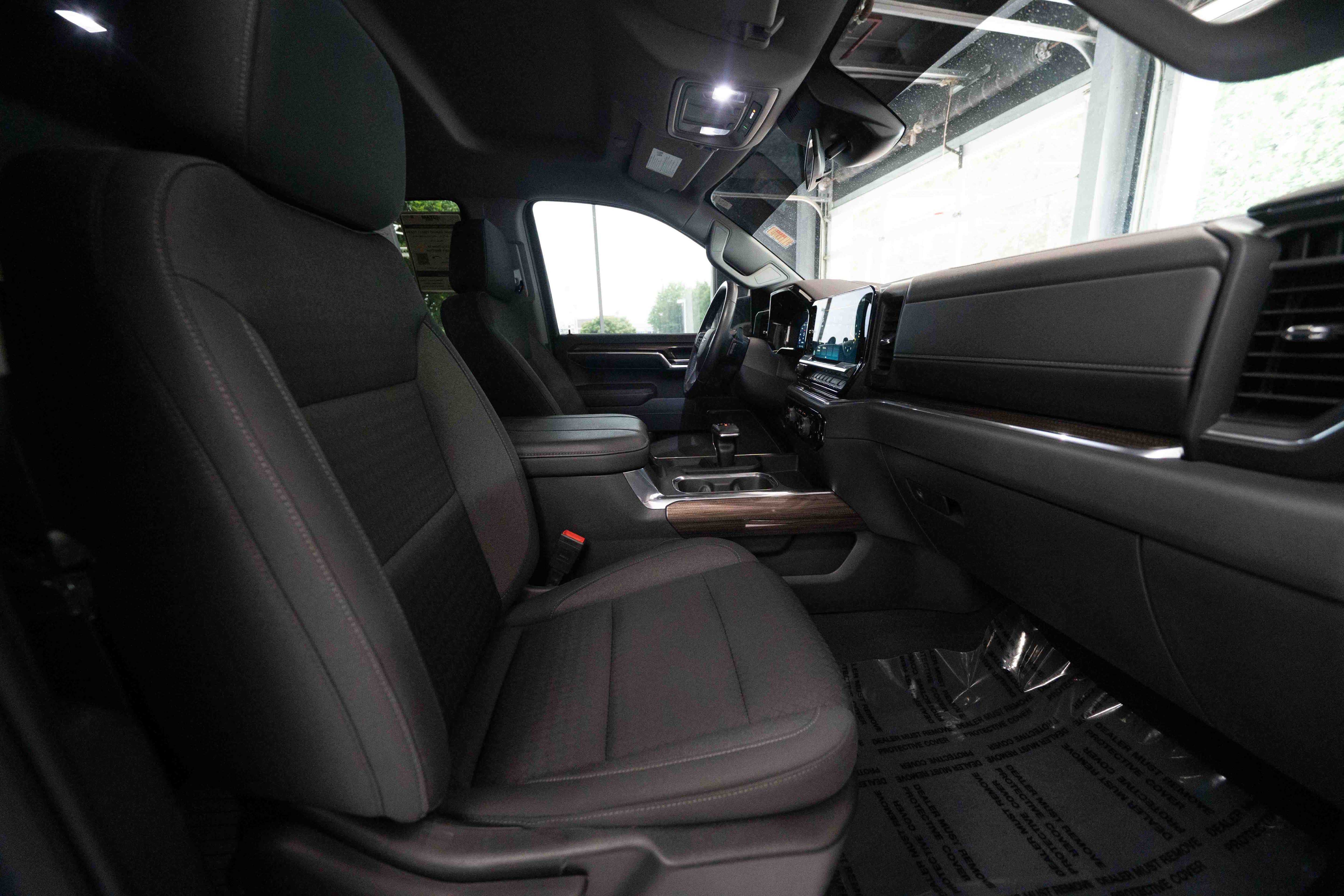 Used 2023 Chevrolet Silverado 1500 LT Trail Boss w/ Protection Package AWD/4WD image 25