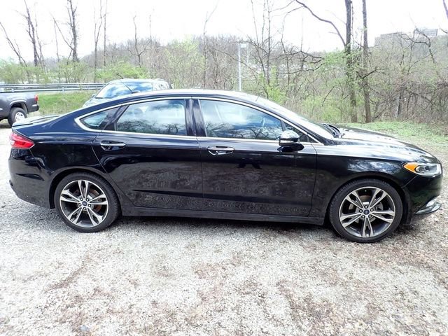 Used 2017 Ford Fusion Titanium image 2