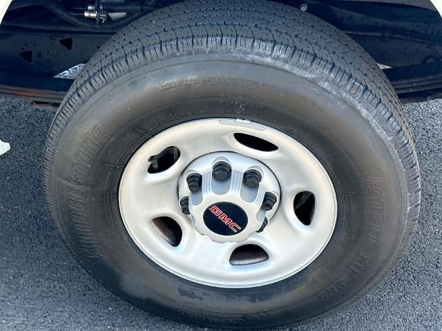 Certified 2024 GMC Savana 2500 w/ Driver Convenience Package RWD image 29