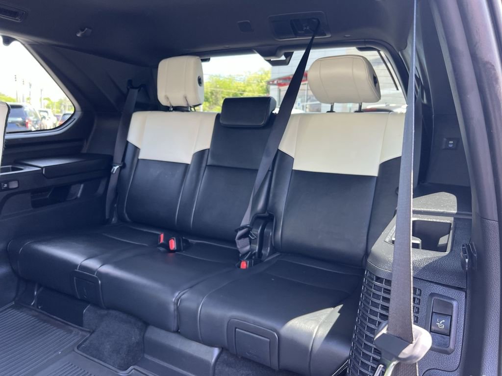 Used 2024 Toyota Sequoia Capstone AWD/4WD image 33