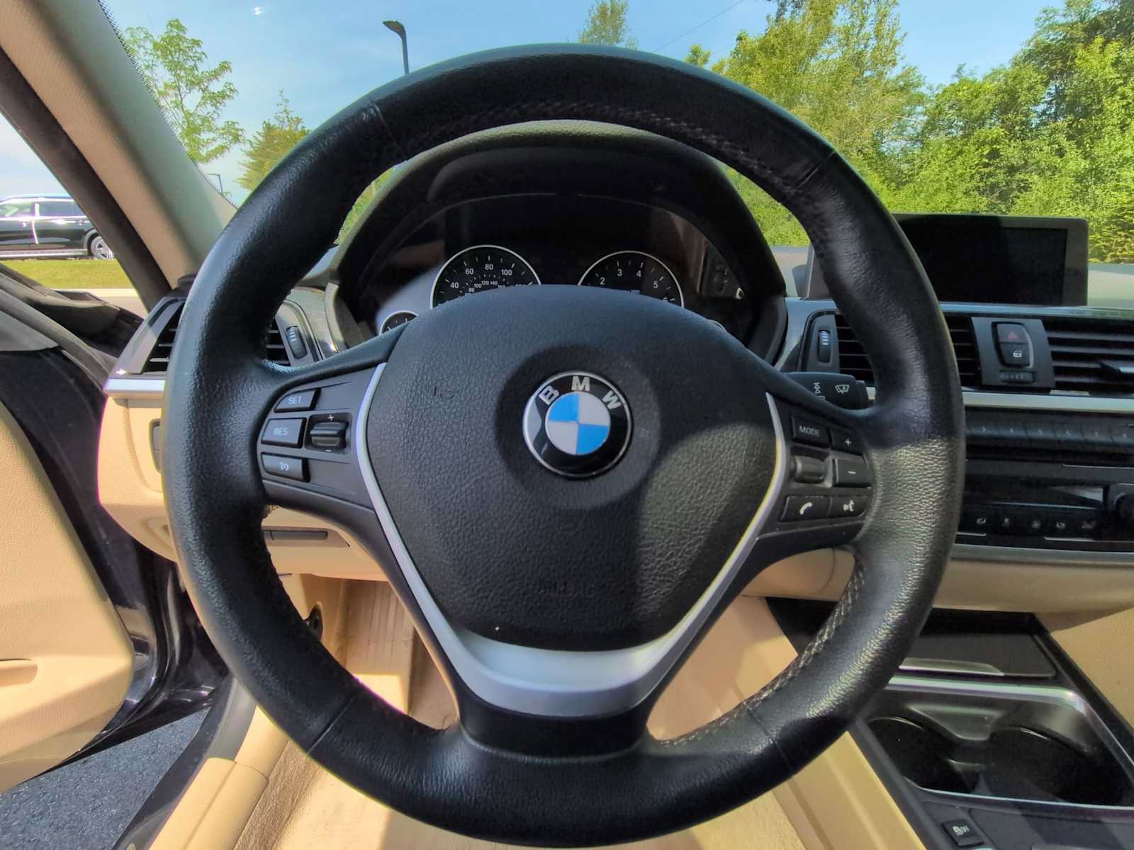 Used 2013 BMW 335i xDrive Sedan AWD/4WD image 25