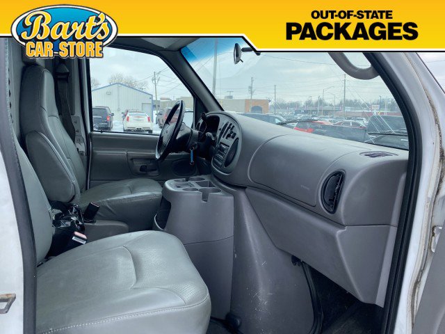 Used 2001 Ford E-250 and Econoline 250 RWD image 9