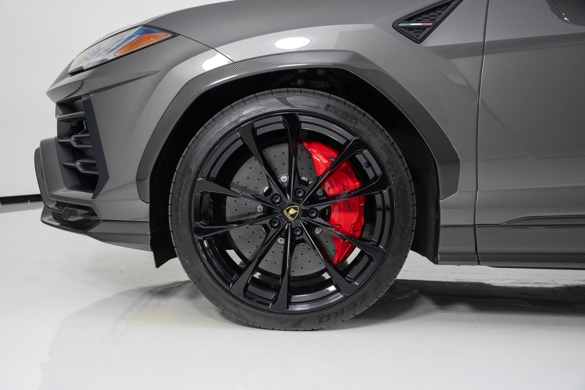 Used 2021 Lamborghini Urus AWD/4WD image 9