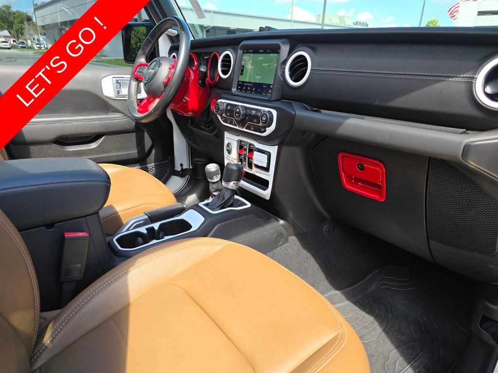 Used 2022 Jeep Wrangler Unlimited Sahara AWD/4WD image 13