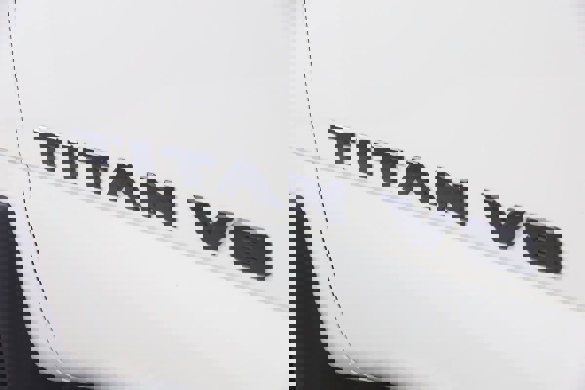 Used 2019 Nissan Titan SV w/ SV Convenience Package image 23