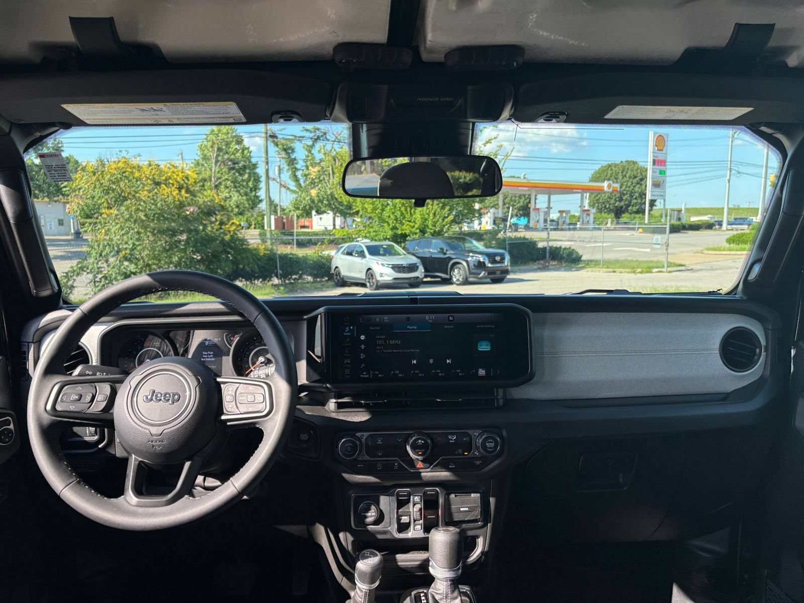 Used 2025 Jeep Wrangler Unlimited Sport AWD/4WD image 32