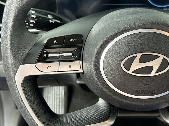 Used 2024 Hyundai Elantra SEL FWD image 21