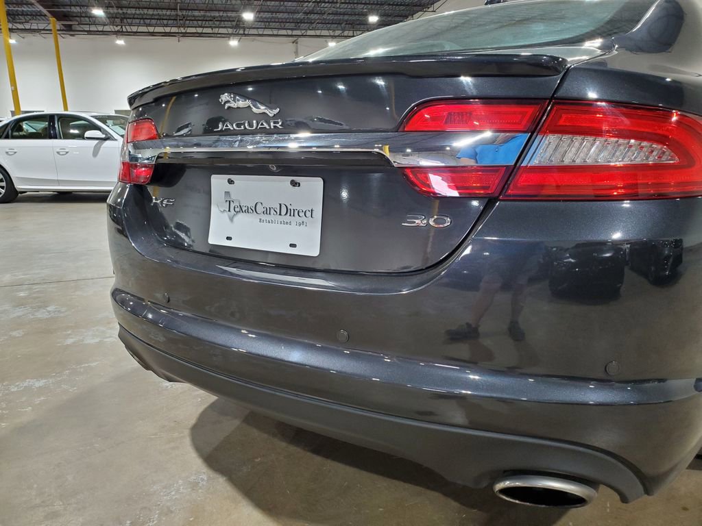Used 2014 Jaguar XF 3.0 RWD image 43