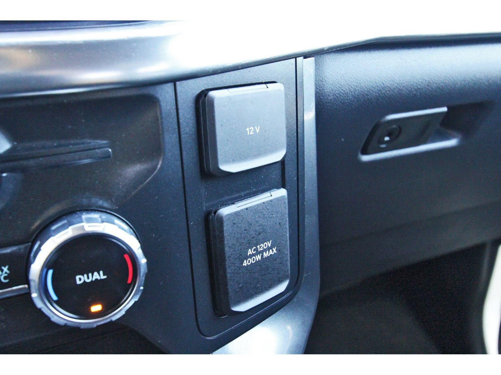 Used 2022 Ford F150 Lariat AWD/4WD image 28