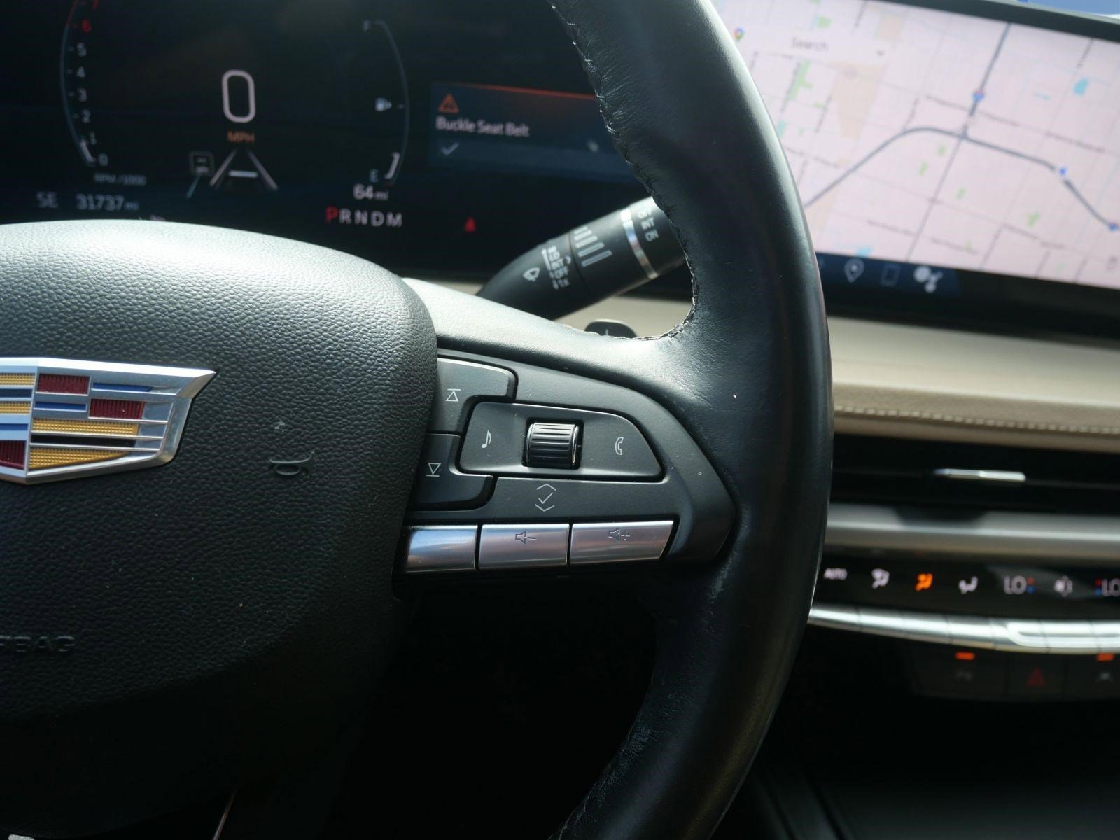 Used 2024 Cadillac XT4 Luxury image 12