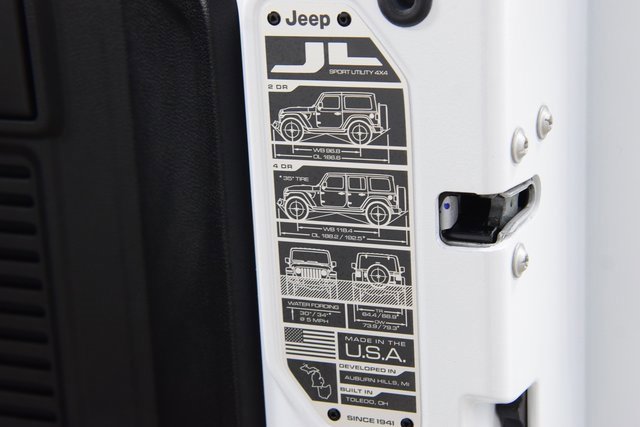 Used 2024 Jeep Wrangler Unlimited Rubicon image 25