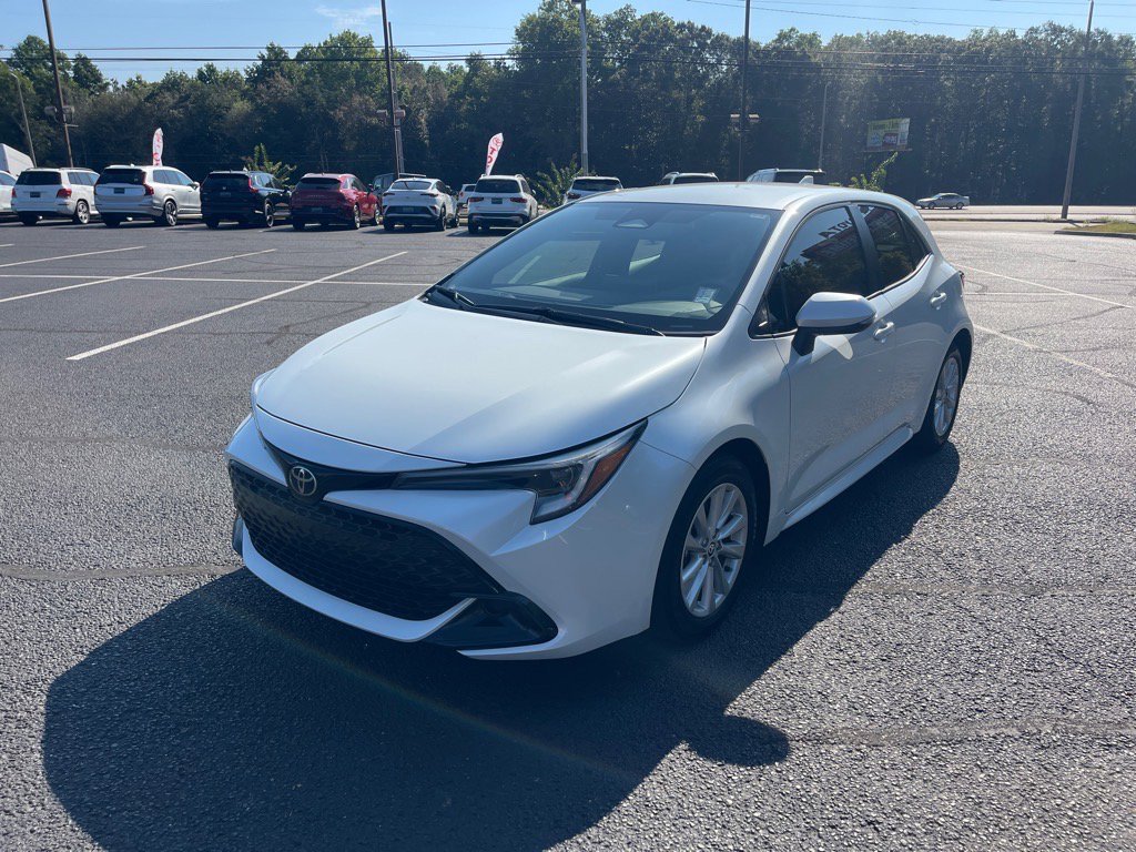 Used 2023 Toyota Corolla SE image 3