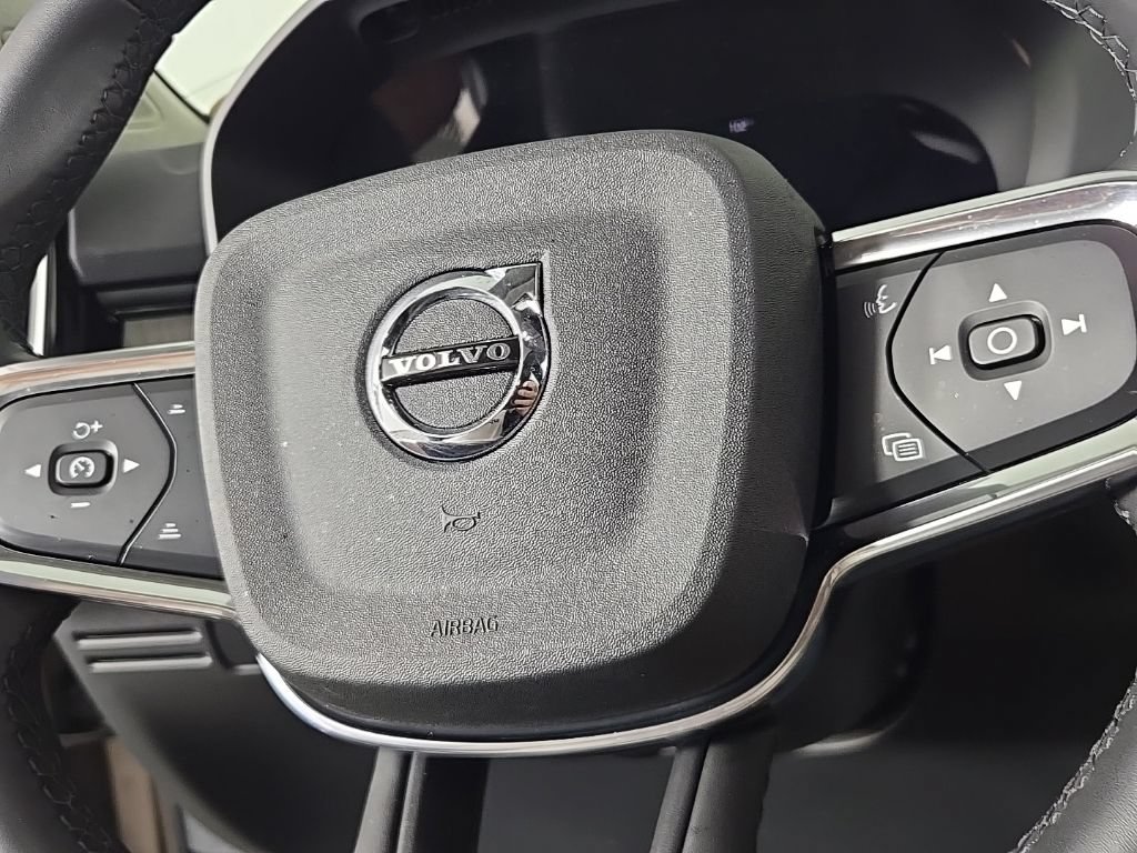 Certified 2024 Volvo XC40 B5 Core AWD/4WD image 30