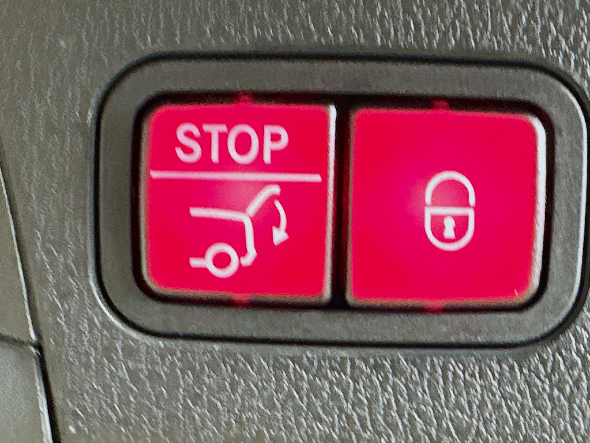 Certified 2021 Mercedes-Benz GLE 350 4MATIC w/ Premium Package image 36