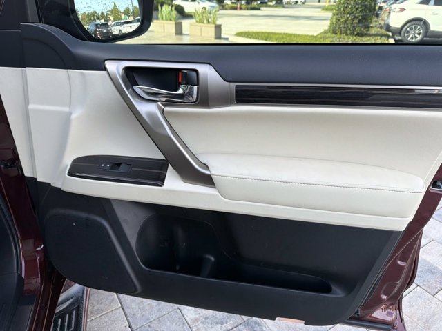 Used 2021 Lexus GX 460 Premium w/ Premium Package AWD/4WD image 17