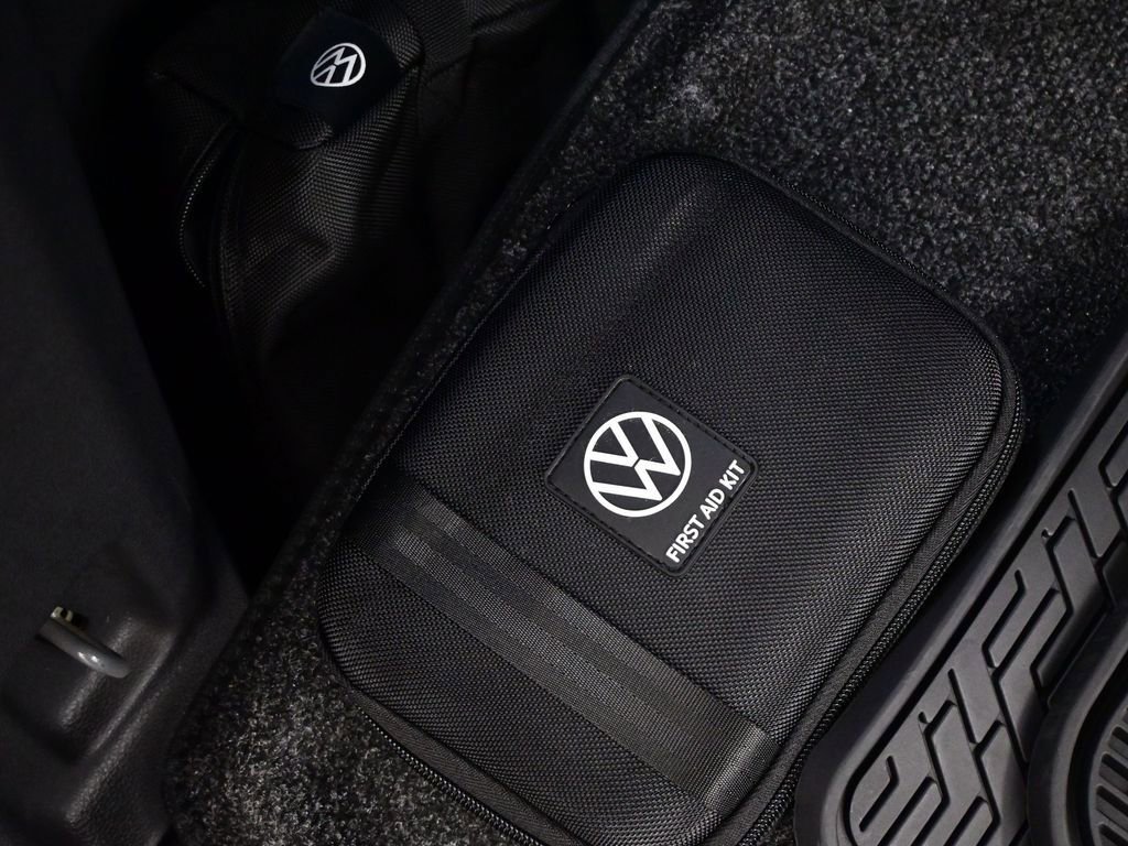 Used 2024 Volkswagen Atlas Cross Sport SEL R-Line image 40