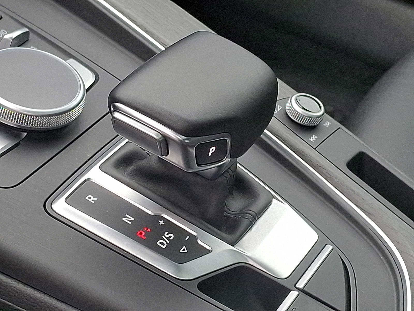 Used 2018 Audi A4 2.0T Premium Plus w/ Premium Plus Package AWD/4WD image 12