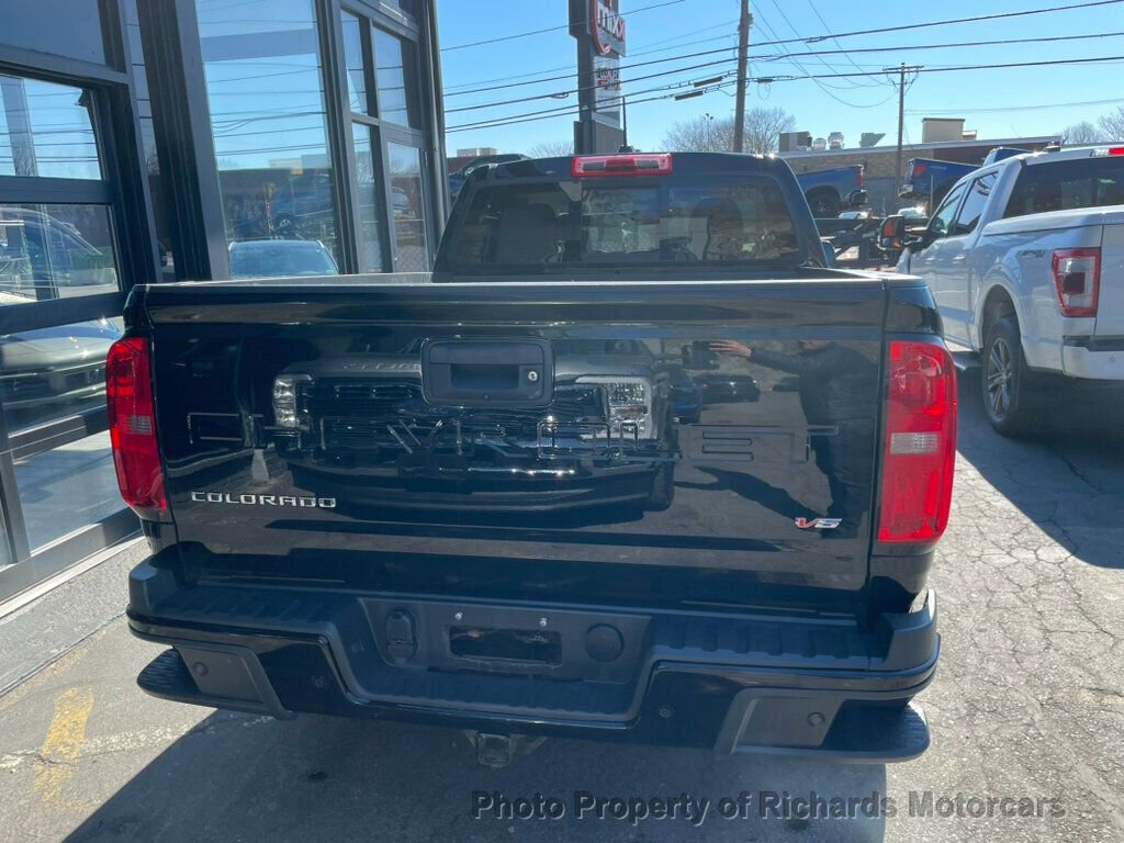 Used 2022 Chevrolet Colorado Z71 w/ Z71 Midnight Edition image 7