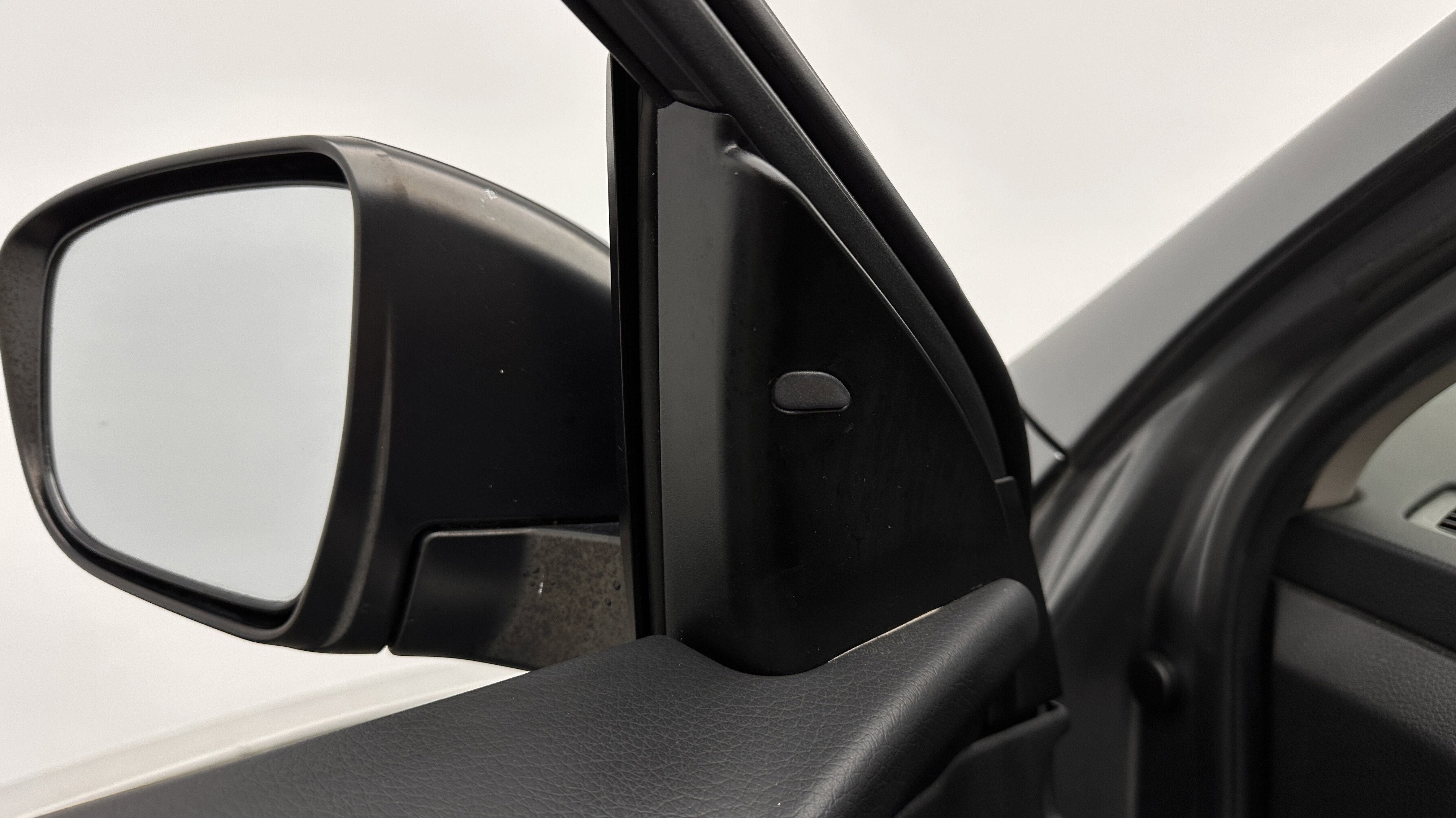 Used 2019 Nissan Rogue Sport S FWD image 13