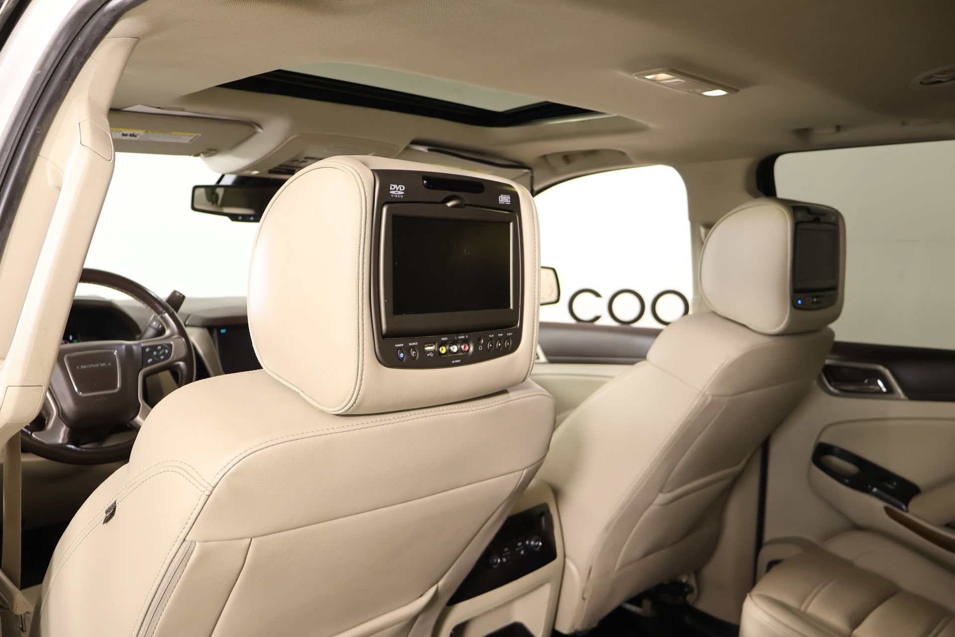 Used 2020 GMC Yukon XL Denali AWD/4WD image 17