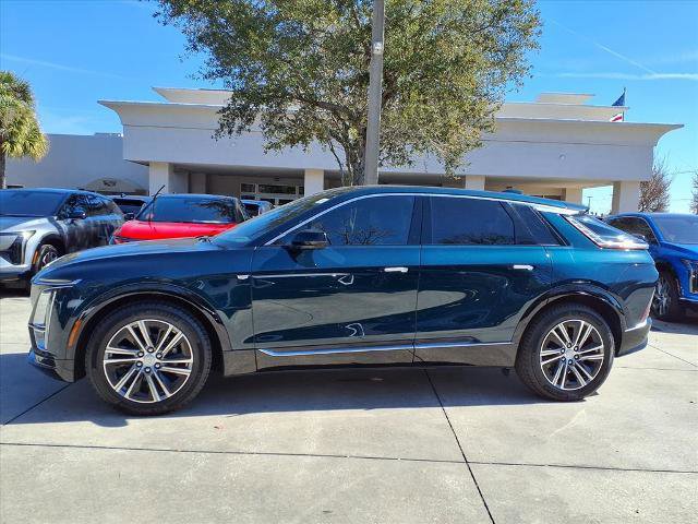 New 2026 Cadillac Lyriq Luxury RWD image 2