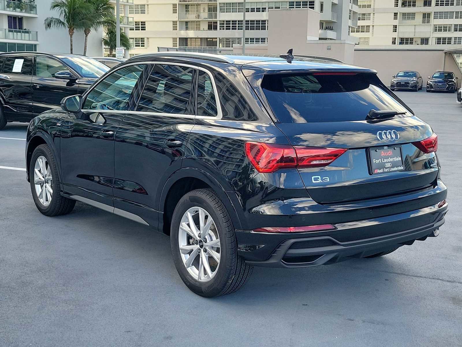 New 2025 Audi Q3 2.0T Premium image 4