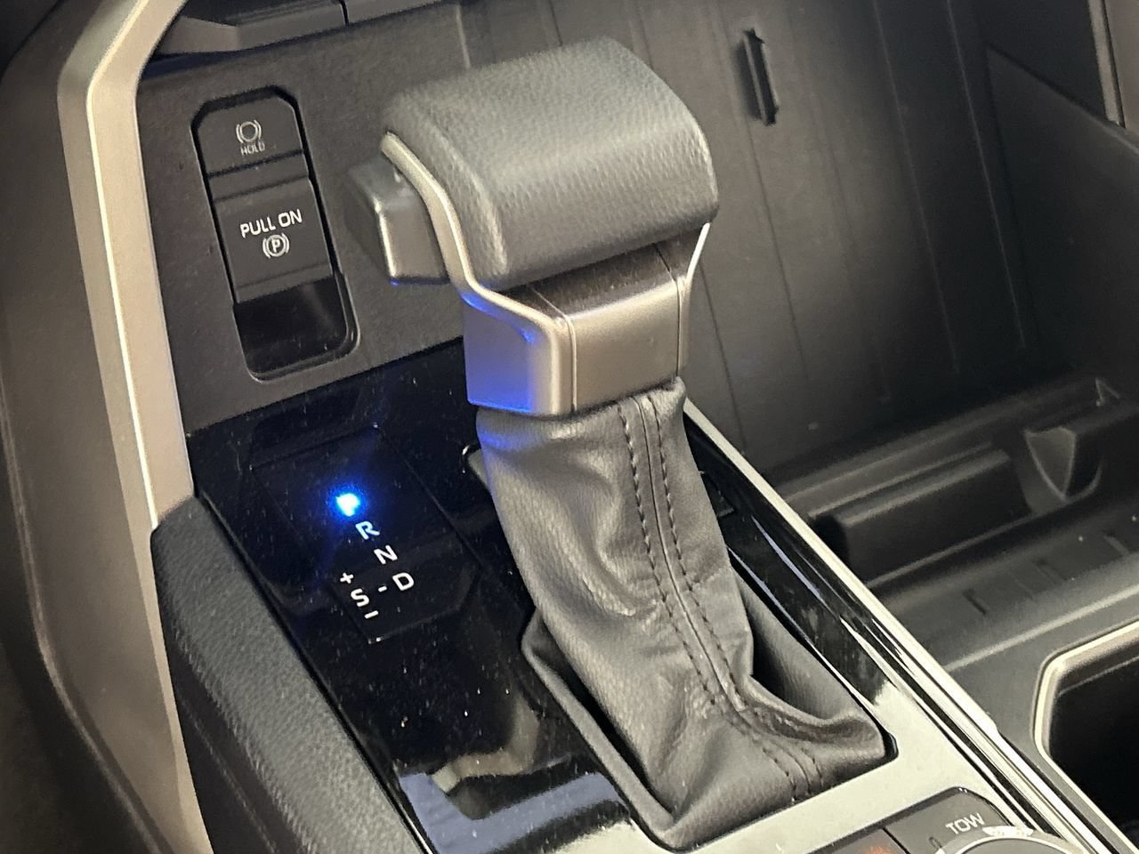 Used 2023 Toyota Tundra SR5 w/ SR5 Convenience Package AWD/4WD image 15