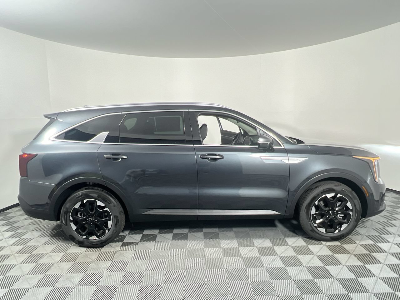 New 2026 Kia Sorento S w/ S Panoramic Sunroof Package FWD image 2