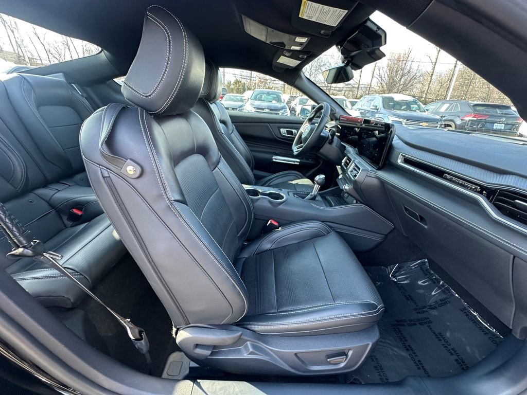 Used 2024 Ford Mustang Premium image 23