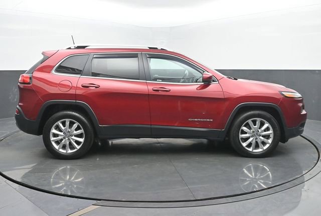 Used 2016 Jeep Cherokee Limited AWD/4WD image 6