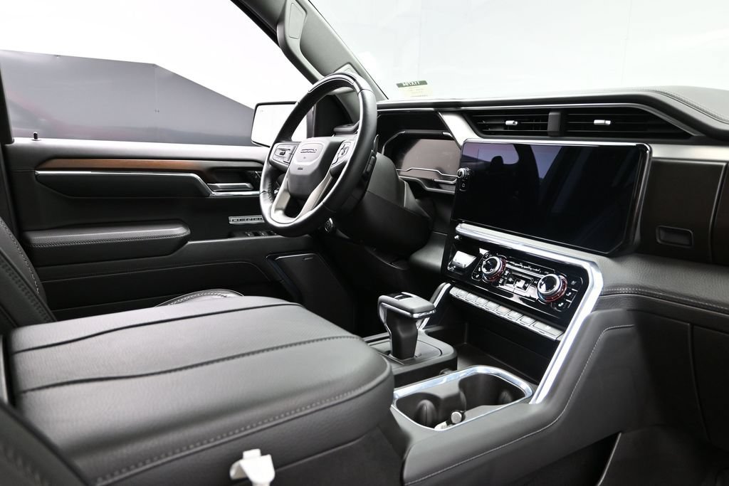 Used 2024 GMC Sierra 1500 Denali w/ Technology Package AWD/4WD image 13