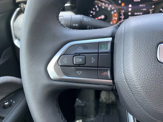 Used 2024 Jeep Compass Latitude image 18