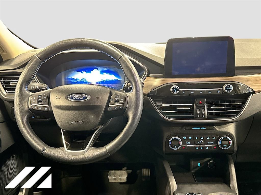 Used 2020 Ford Escape Titanium image 24