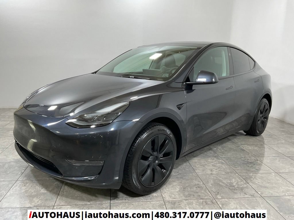 Used 2025 Tesla Model Y Long Range RWD image 2