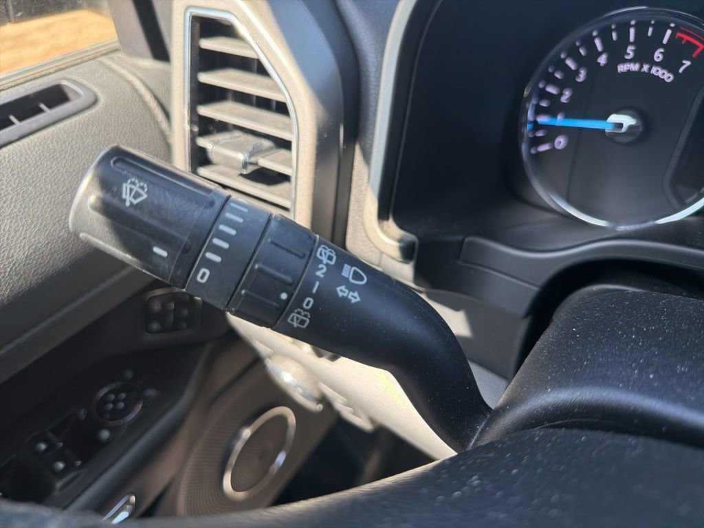 Used 2020 Ford Expedition XLT w/ Equipment Group 202A AWD/4WD image 23