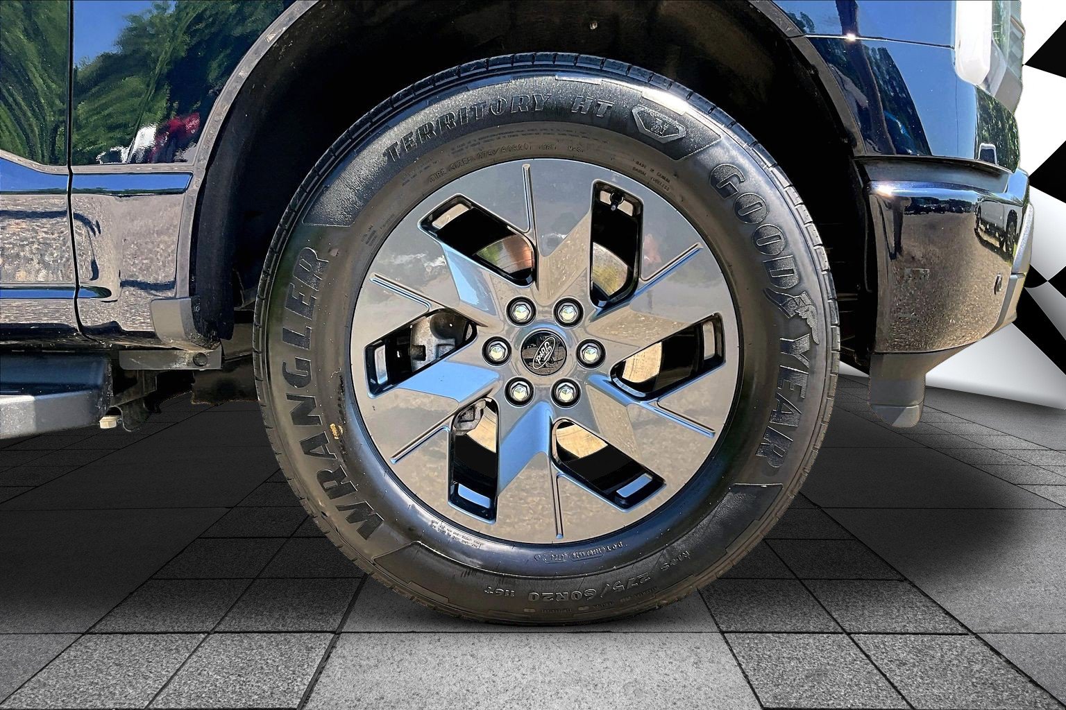 Certified 2025 Ford F150 Lightning Lariat AWD/4WD image 8