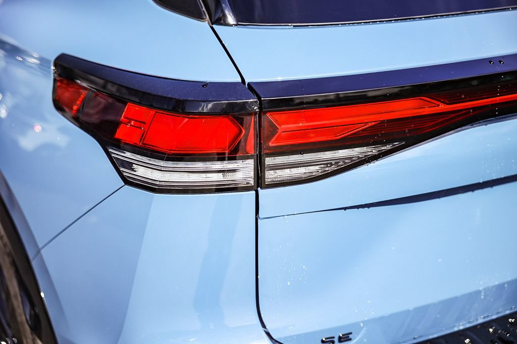 New 2026 Volkswagen Tiguan SE R-Line image 8