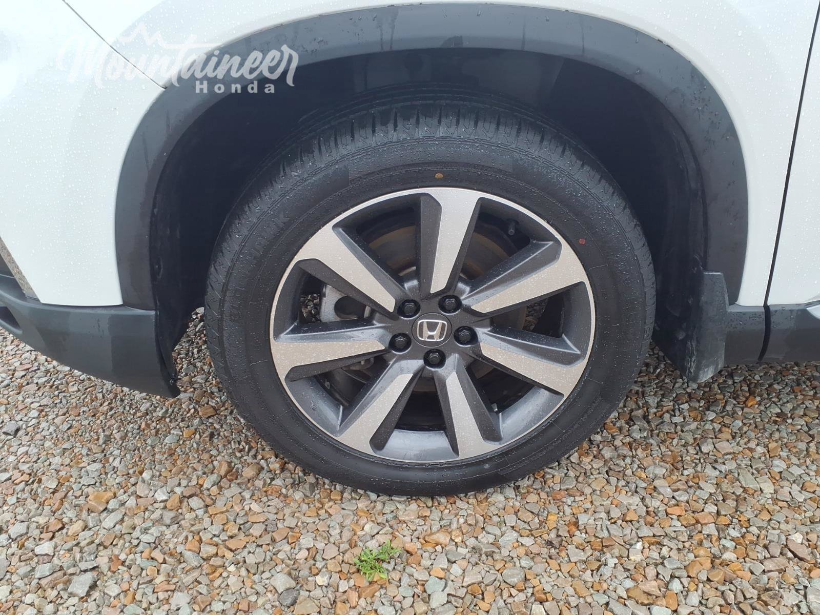 Used 2023 Honda Pilot Touring image 9