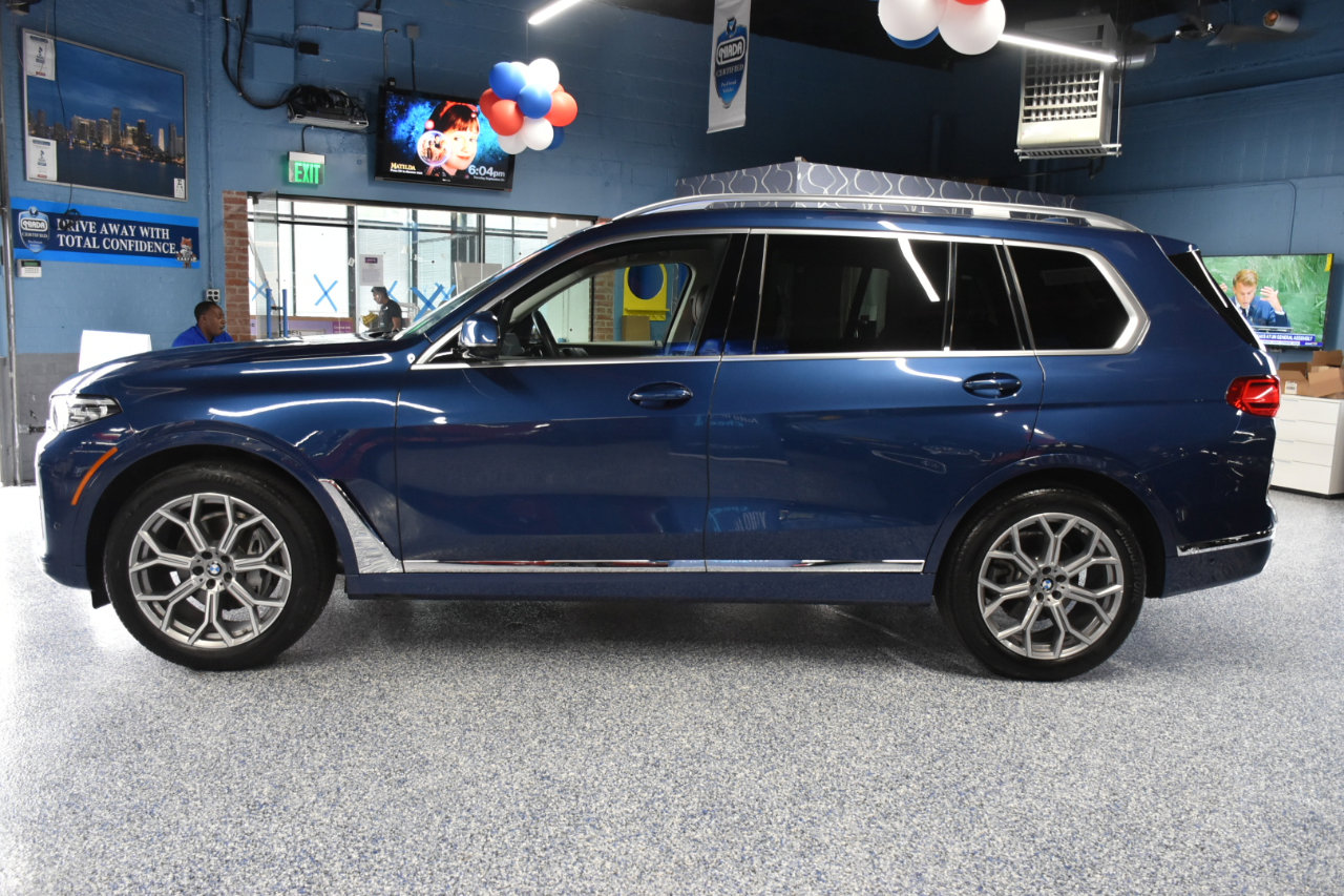 Used 2020 BMW X7 xDrive40i w/ Premium Package image 11