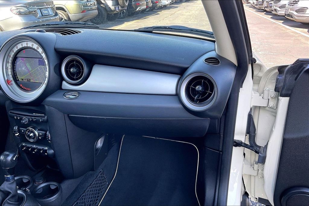 Used 2012 MINI Cooper Clubman FWD image 14