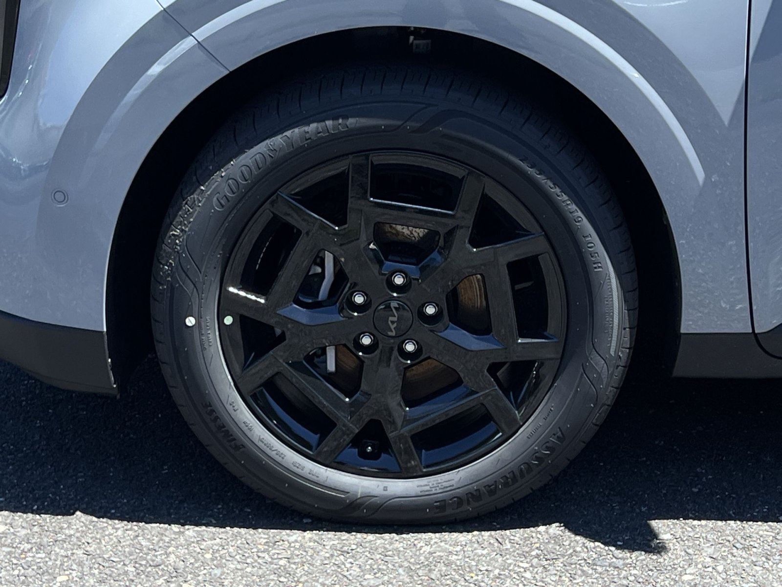 New 2026 Kia Carnival SX w/ SX Dark Edition Package FWD image 17