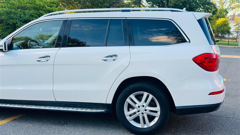 Used 2016 Mercedes-Benz GL 450 4MATIC w/ Premium I Package image 7