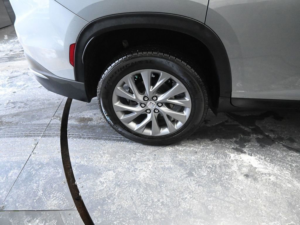 Used 2025 Buick Enclave Preferred w/ Power Package image 26