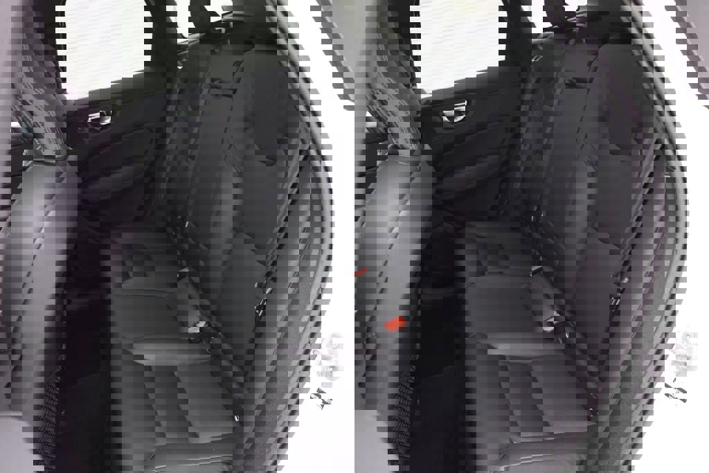 Used 2025 Volvo XC60 B5 Core image 12