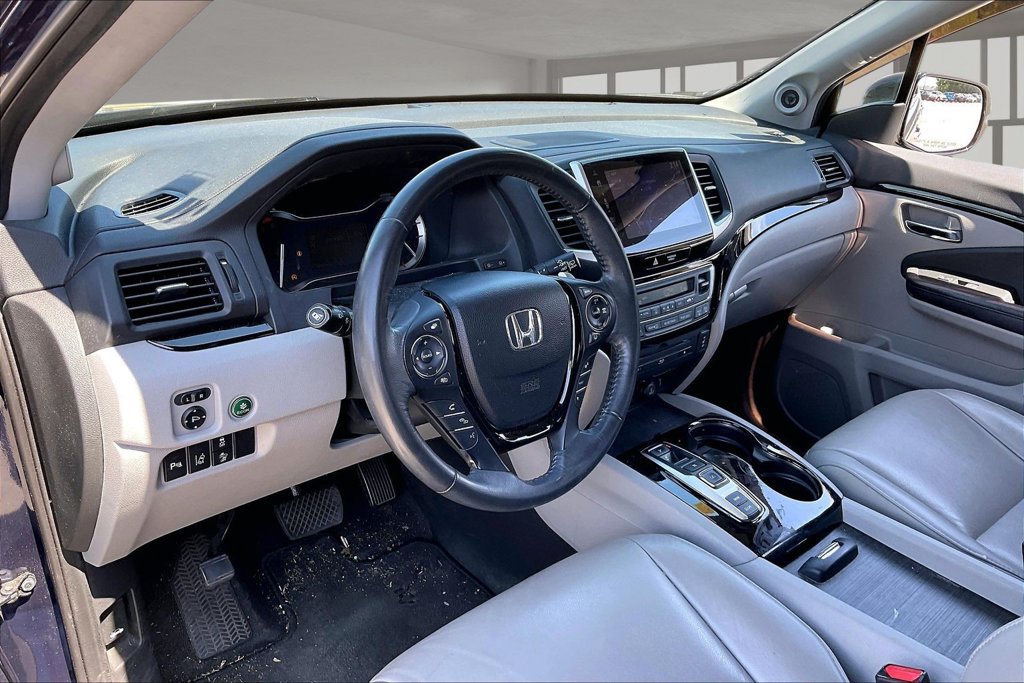 Used 2017 Honda Pilot Touring image 16